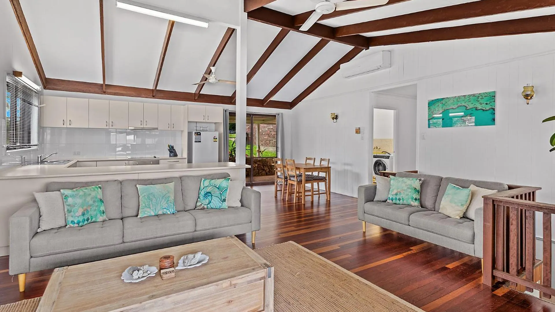Sailor'S Lookout Villa Airlie Beach Holiday home